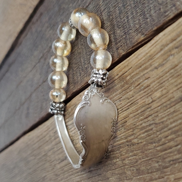 Vintage Silverware Spoon Bracelet w Glass Pearls. XS - Picture 1 of 5